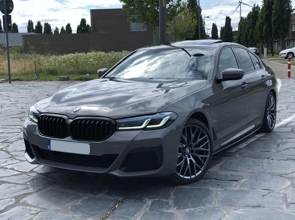 BMW 530e M-Pack/Facelift/Laser/Opendak/20" Alu/H&k/360Cam, Automaat, 4 deurs, Achterwielaandrijving, 4 cilinders