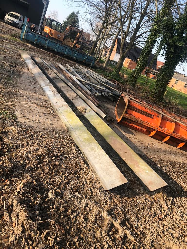 U profiel en ovale gietmal, Enlèvement, Comme neuf