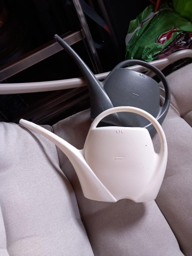 2 gieters, Tuin en Terras, Gieters, Ophalen, Zo goed als nieuw