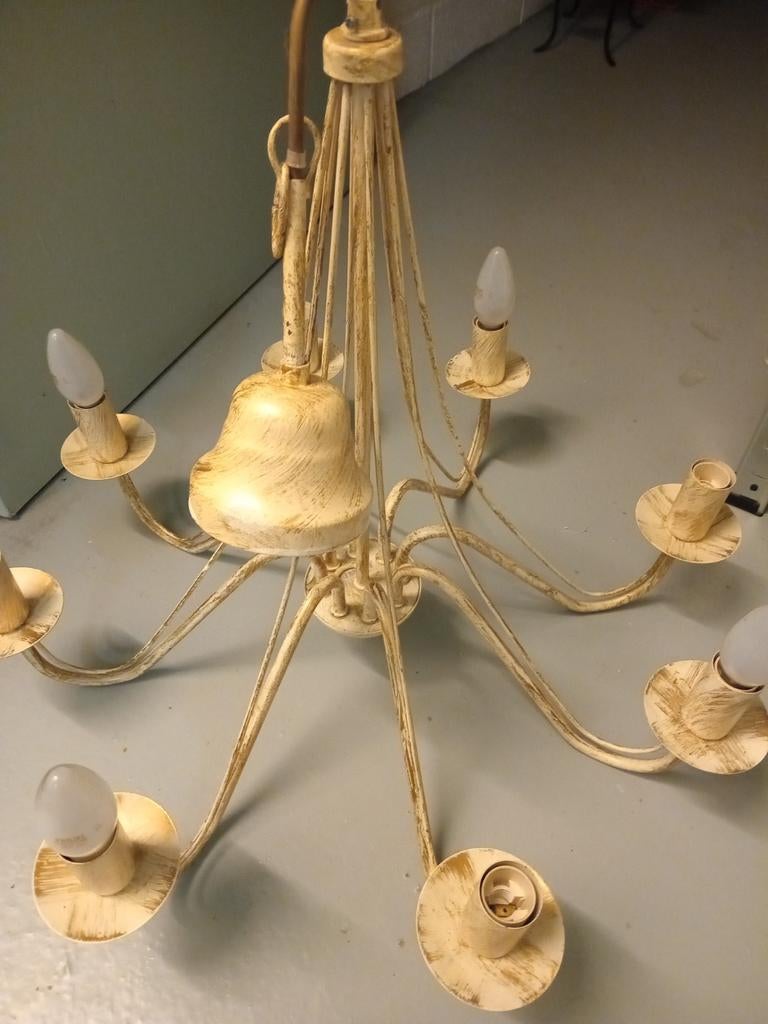 Lustre 7 branches, Enlèvement