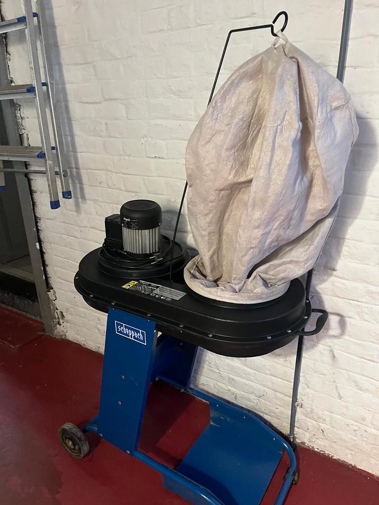 Bouwstofzuiger, Ophalen, Zo goed als nieuw