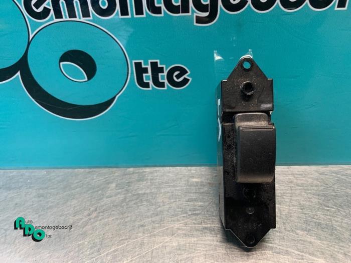 Elektrisch Raam Schakelaar van een Mitsubishi Lancer (Lancer, Gebruikt, -, -, Ophalen of Verzenden