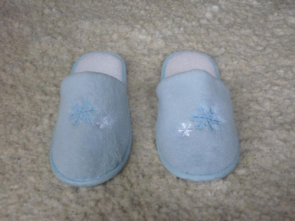 Pluche Instap Pantoffels, Blauw, Nieuw, Ophalen of Verzenden, Pantoffels of Sloffen