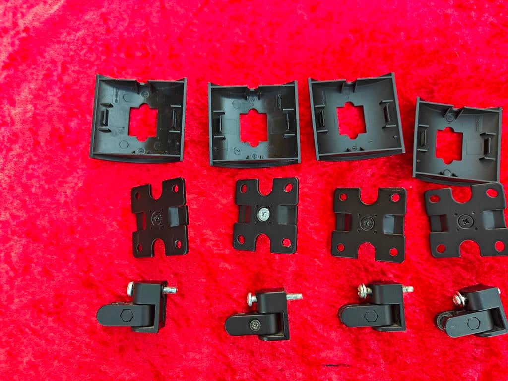 Bose UB-20 muurbeugels zwart of Zilvergrijs 2 x, Ophalen of Verzenden