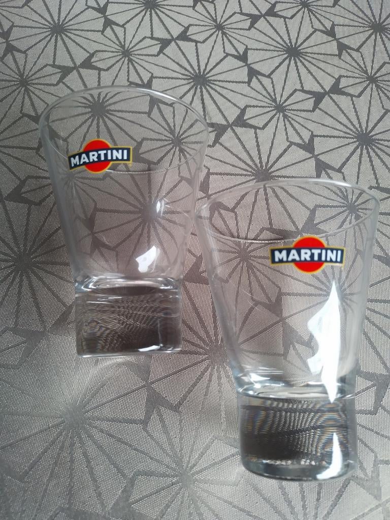 Deux verres à martini, Collections, Enlèvement ou Envoi