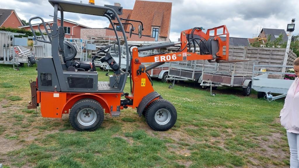 Chargeuse sur pneus Everun de type ER 06. Bj 2020. 600 h, Articles professionnels, Machines & Construction | Grues & Excavatrices
