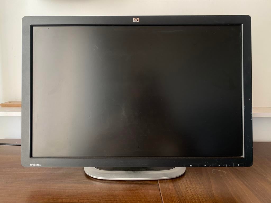 HP L2445w 24” LCD color monitor, Computers en Software, Ophalen, DVI, In hoogte verstelbaar