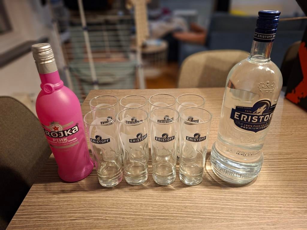 Eristoff & Trojka vodka (+ glazen), Collections, Enlèvement, Comme neuf, Verres et Verres à shot