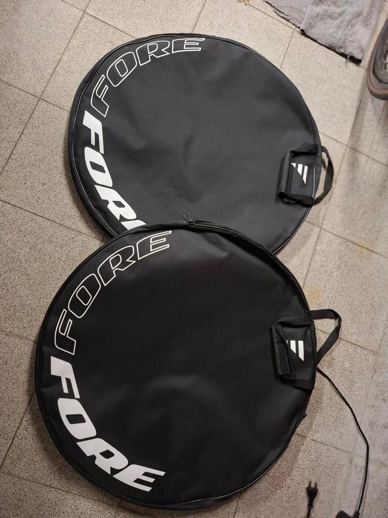 sacoches pour roues FORE, Vélos & Vélomoteurs, Enlèvement ou Envoi, Carbone