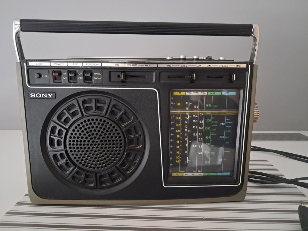 Verzamel object radio casette , Sony icf8900L, Ophalen, Radio