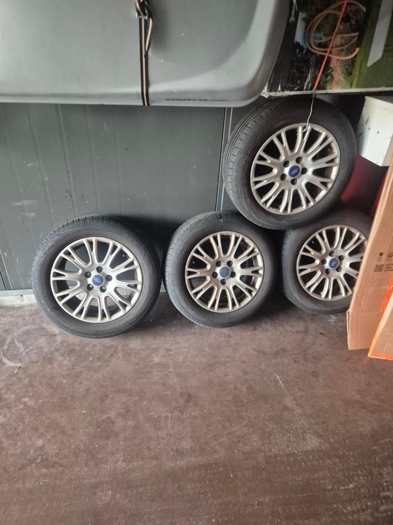 Ford Focus, Enlèvement ou Envoi, Pneu(s)