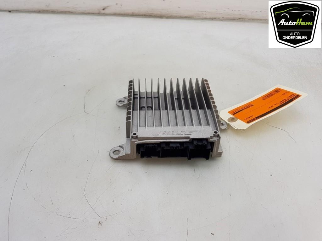 AMPLIFICATEUR AUDIO Renault Megane III Grandtour (KZ), Utilisé, Renault