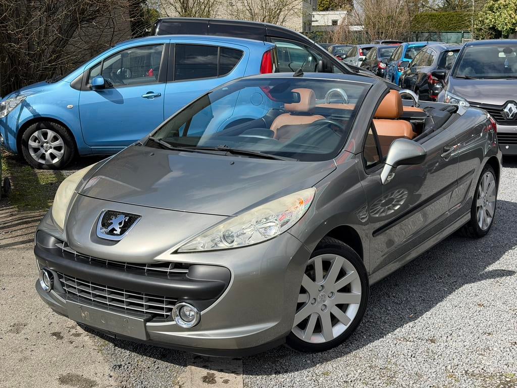 Peugeot 207 CC Automaat – Leder – Airco – Cabrio – 68.000 km, Autos, Peugeot, Cuir, Argent ou Gris, Capteur de stationnement, Entreprise