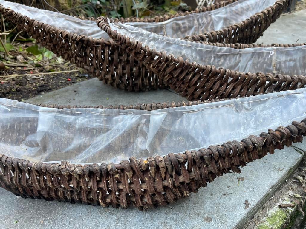 Stevige rieten manden voor bloemen, Huis en Inrichting, Woonaccessoires | Overige, Ophalen, Zo goed als nieuw