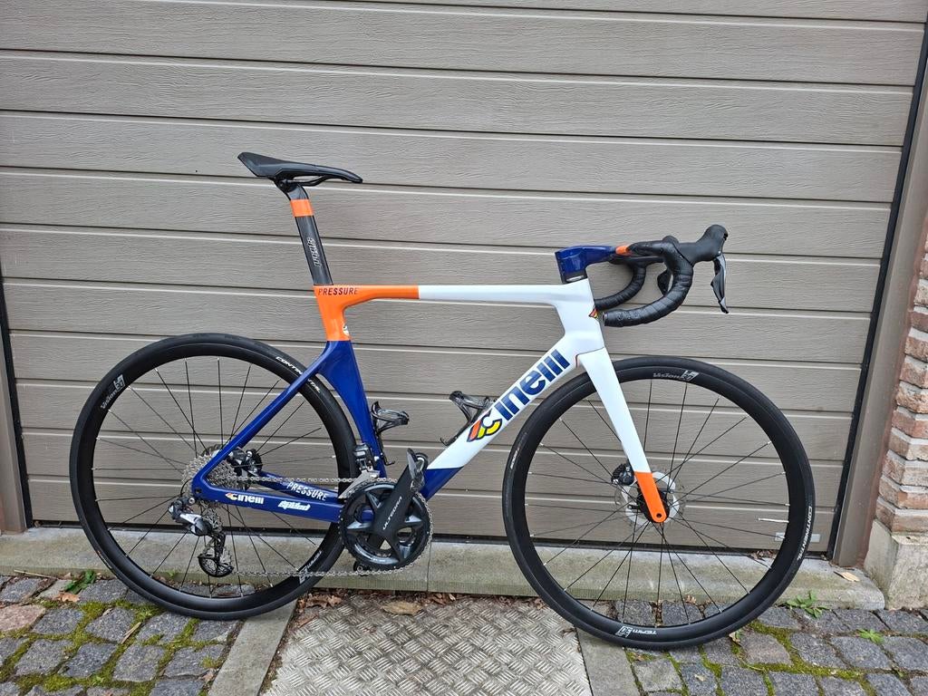 Pression Cinelli avec Ultegra Di2 - taille L, Vélos & Vélomoteurs, Vélos | Vélos de course, Carbone, Enlèvement ou Envoi