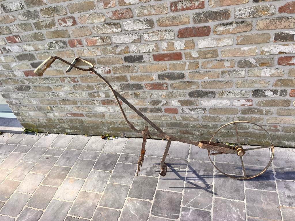 Antieken cultivator - schoffelmachine - 100 jaar oud, Ophalen