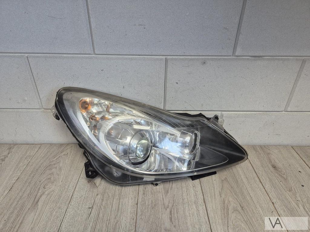 Opel Corsa D 2006 -2010 koplamp rechts met AFL 13186386 €150, Gebruikt, -, -, Opel