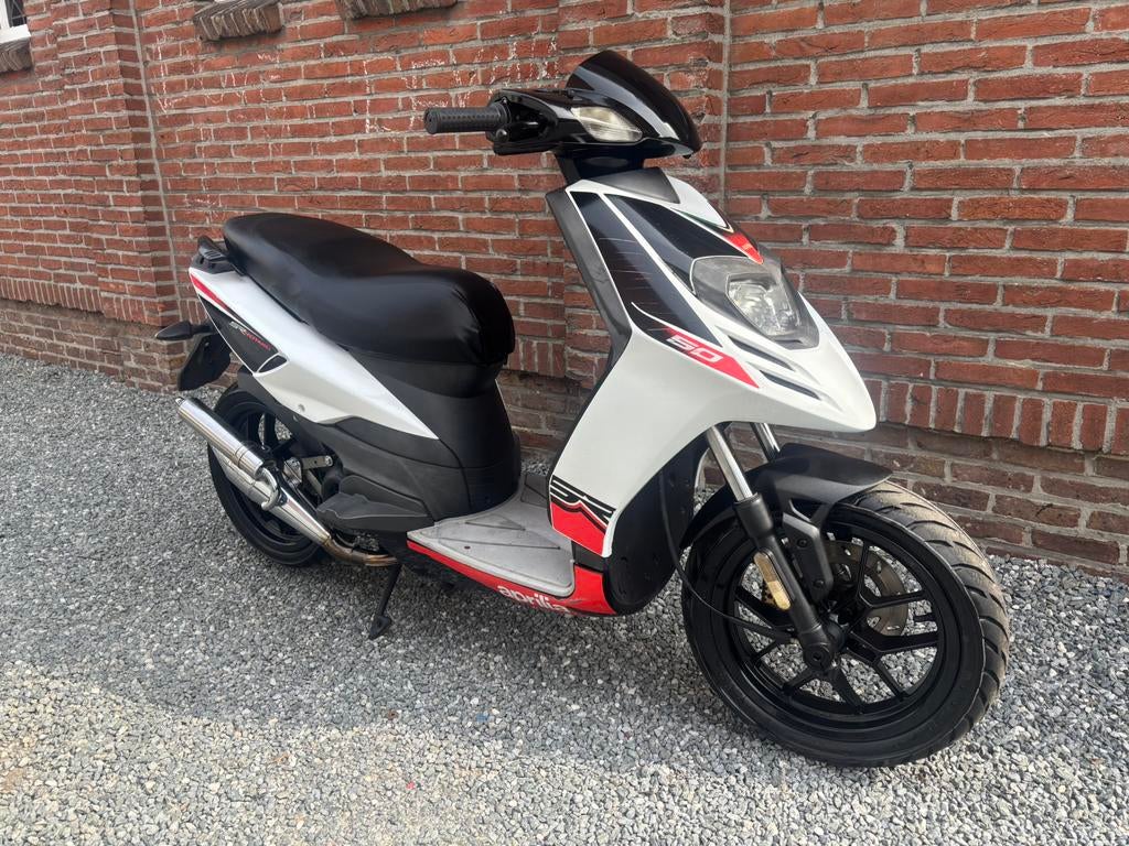 Aprilia motard Sr 50 - 5587 km - 2016 !, Enlèvement, Comme neuf