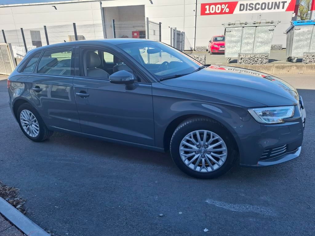 Audi A3 1.6 TDI AUTOMATISCHE VERSNELLINGSBAK NIEUWSTAAT, Auto's, Audi, Automaat, 4 cilinders, 1600 cc, Leder