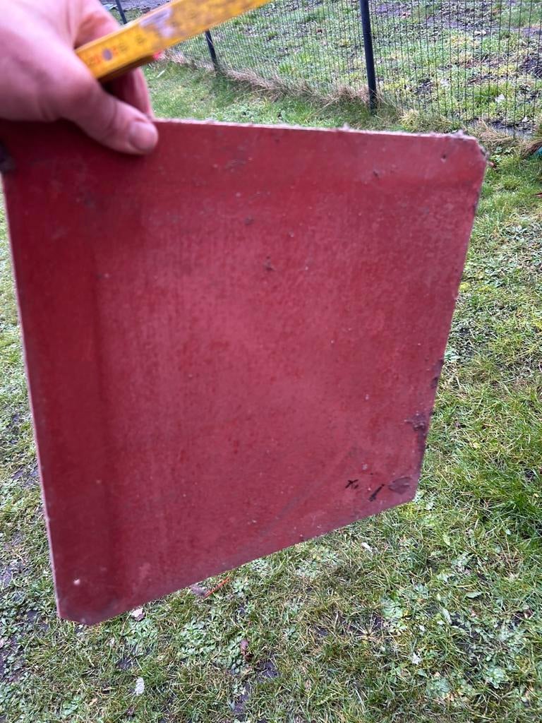 Recherche ardoises fibro-ciment rouges 40x40, Bricolage & Construction, Tuiles & Revêtements de toit, Enlèvement