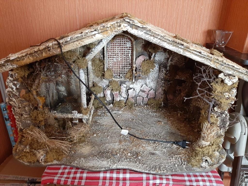 Grande creche complete, Enlèvement