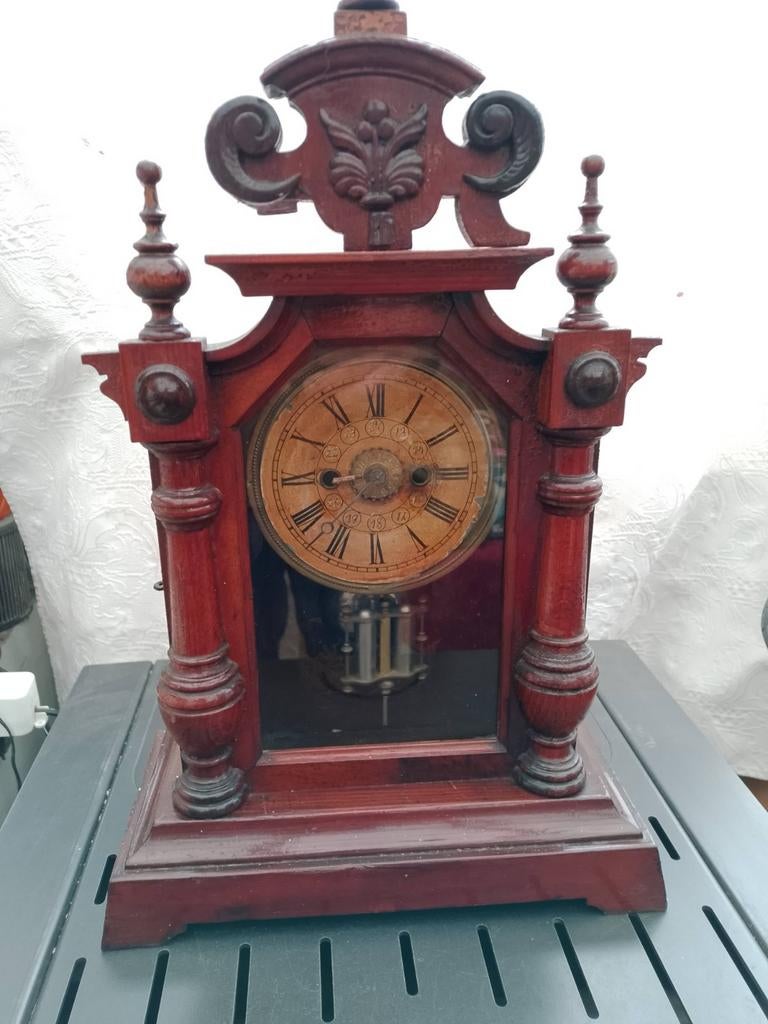 Horloge de table, Enlèvement