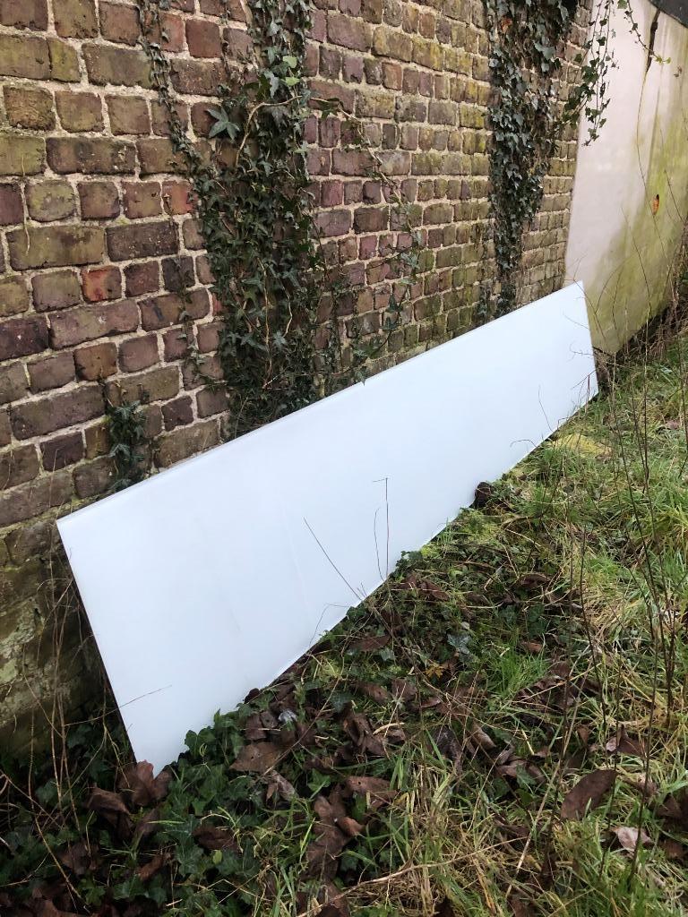 GRATIS OP TE HALEN lacobel wit glas 320x58 cm, Ophalen, Gebruikt, Glasplaat