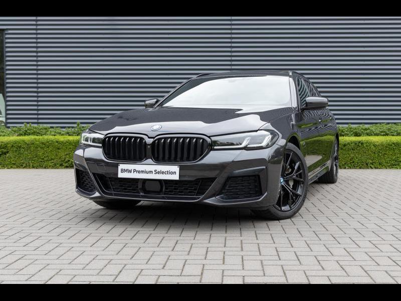 BMW Serie 5 530 30e xDrive Touring/M-Sport, Autos, BMW, 216 kW, Noir, Break, Automatique