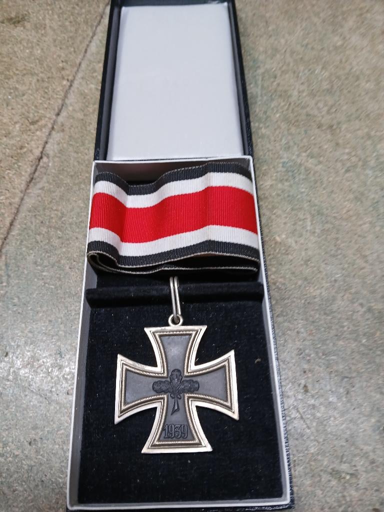 Ritterkreutz version 57, Verzamelen, Militaria | Algemeen, Verzenden, Overige soorten, Embleem of Badge