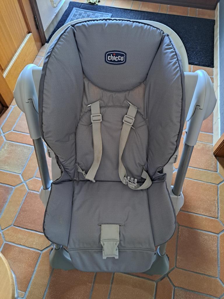 Chaise haute Chicco, Kinderen en Baby's, Kinderstoelen, Gebruikt, Meegroeistoel, Afneembaar eetblad, Gordel(s), Ophalen