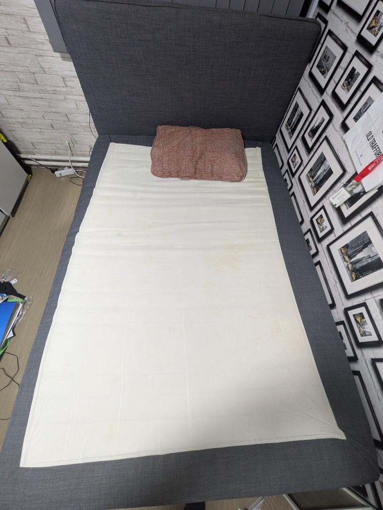 Boxspring met extra dikke matras (20 cm) – goede staat, Gris, Queen size, 140 cm, Enlèvement