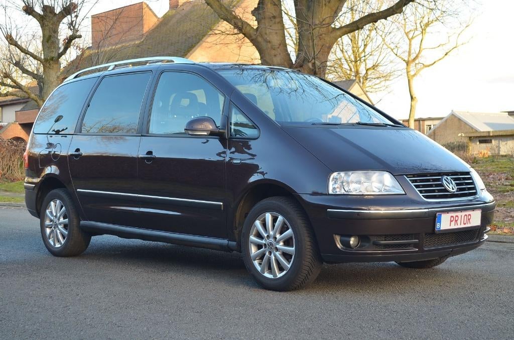 Volkswagen Sharan 1.9 TDi Highline 7 pl, Monovolume, Zwart, 4 cilinders, Bruin