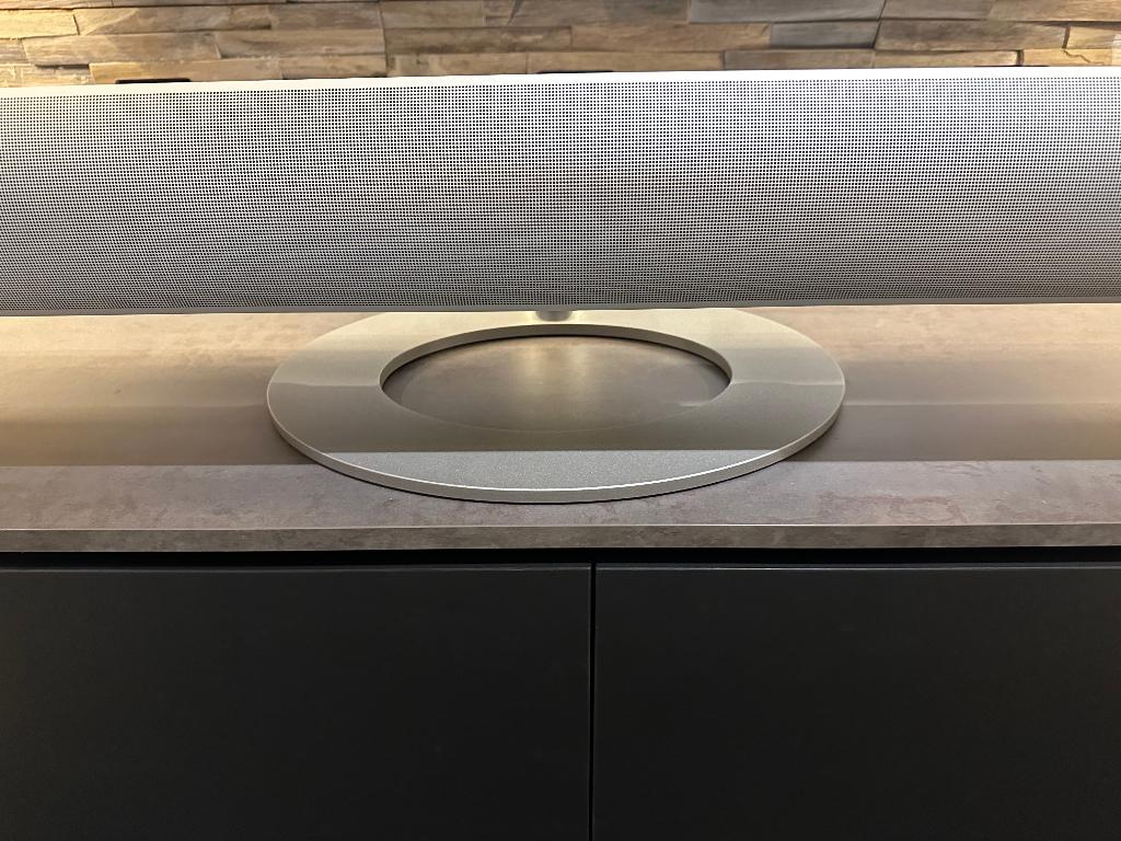 Bang & Olufsen Beolab 7.6 + table stand in nieuwstaat ! B&O, Info@bang-olufsen.dk, Zo goed als nieuw, 120 watt of meer, Bang & Olufsen Alle 1 / DK-7600 Struer / Denmark