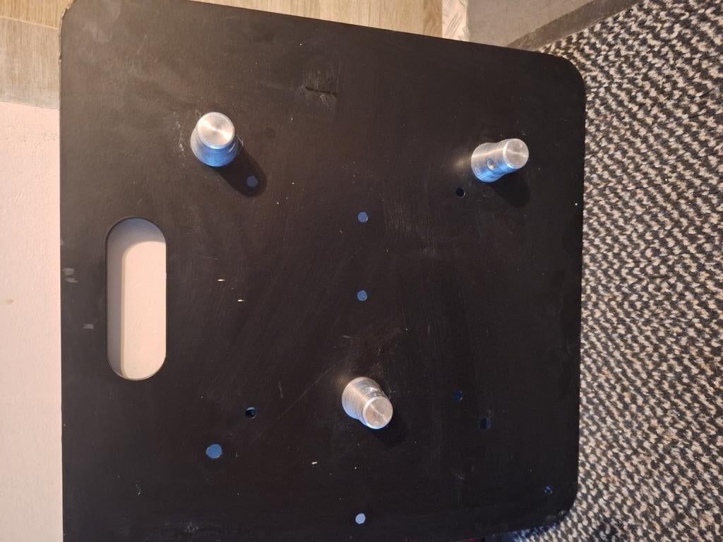 Prolyte  base x30d deux pièces  450x 450 x 5 mm  nouveau, Ophalen of Verzenden, Zo goed als nieuw