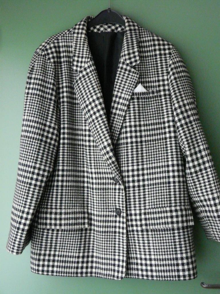 Gilet et jupe « pied de poule » taille 42/44, jupe taille 48, Enlèvement, Porté, Taille 42/44 (L), Costume ou Complet