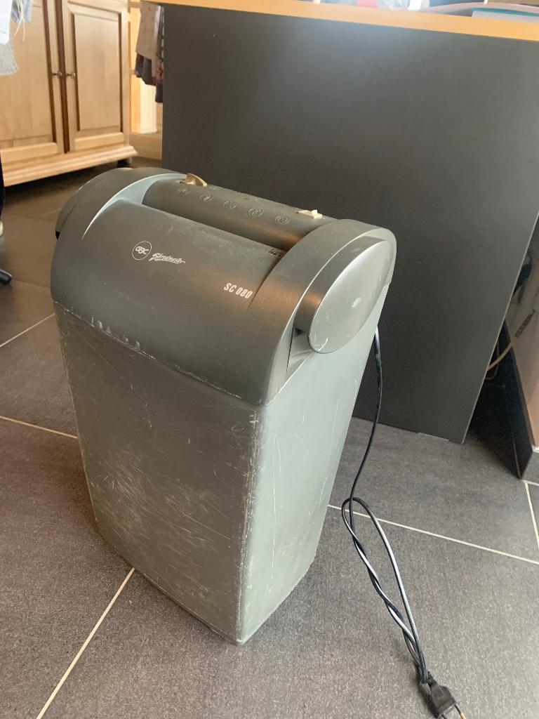 Papierversnipperaar, Enlèvement, Utilisé