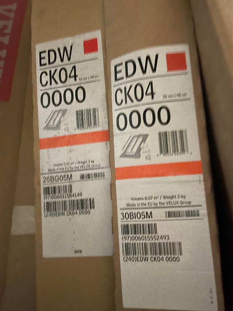 VELUX - 4 raccords d’étanchéité EDW CK04 (55x98 cm), Bricolage & Construction, Vitres, Châssis & Fenêtres, Neuf, Enlèvement, Moins de 80 cm