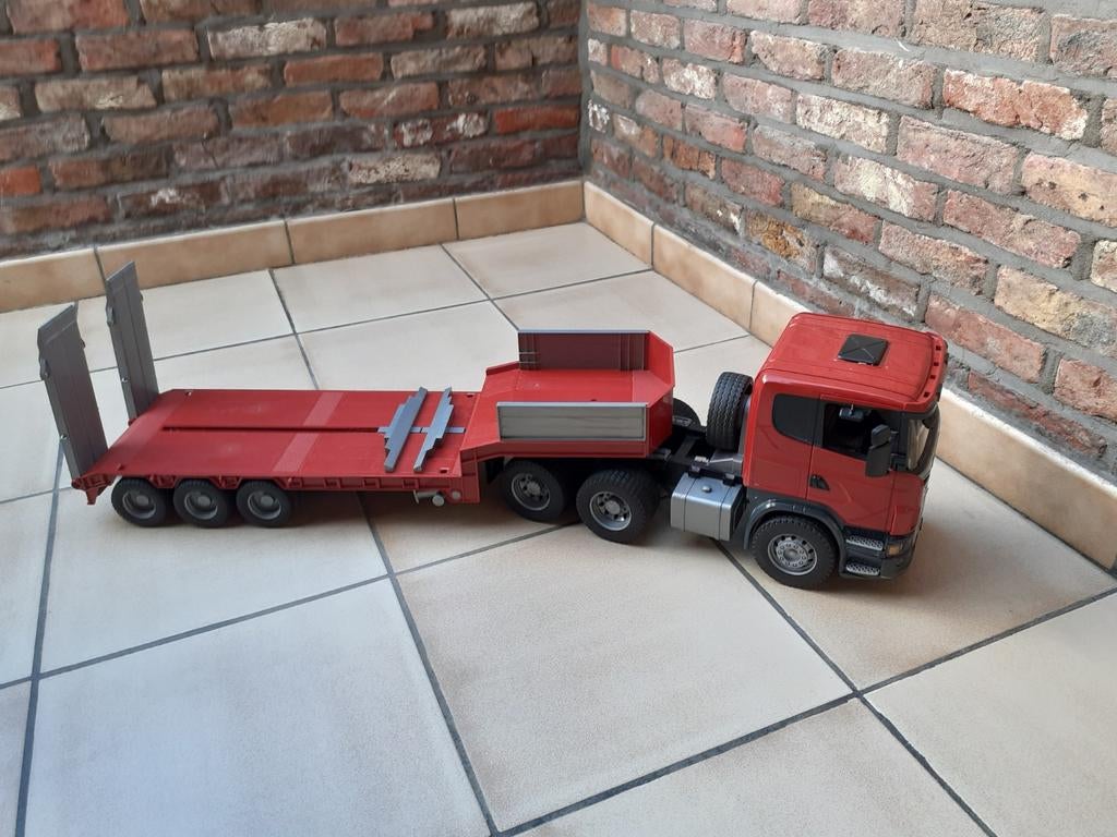 Bruder dieplader, Ophalen