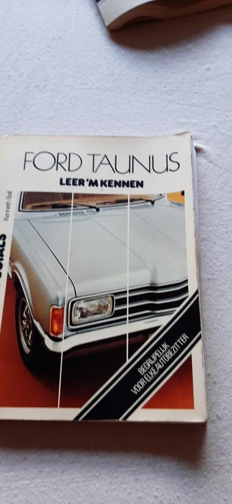 vraagbaak Ford Taunus tot 1975, Enlèvement ou Envoi, Comme neuf, Ford