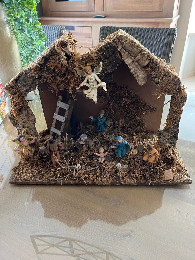 Grande crèche avec personnages en bon état, Enlèvement ou Envoi, Comme neuf