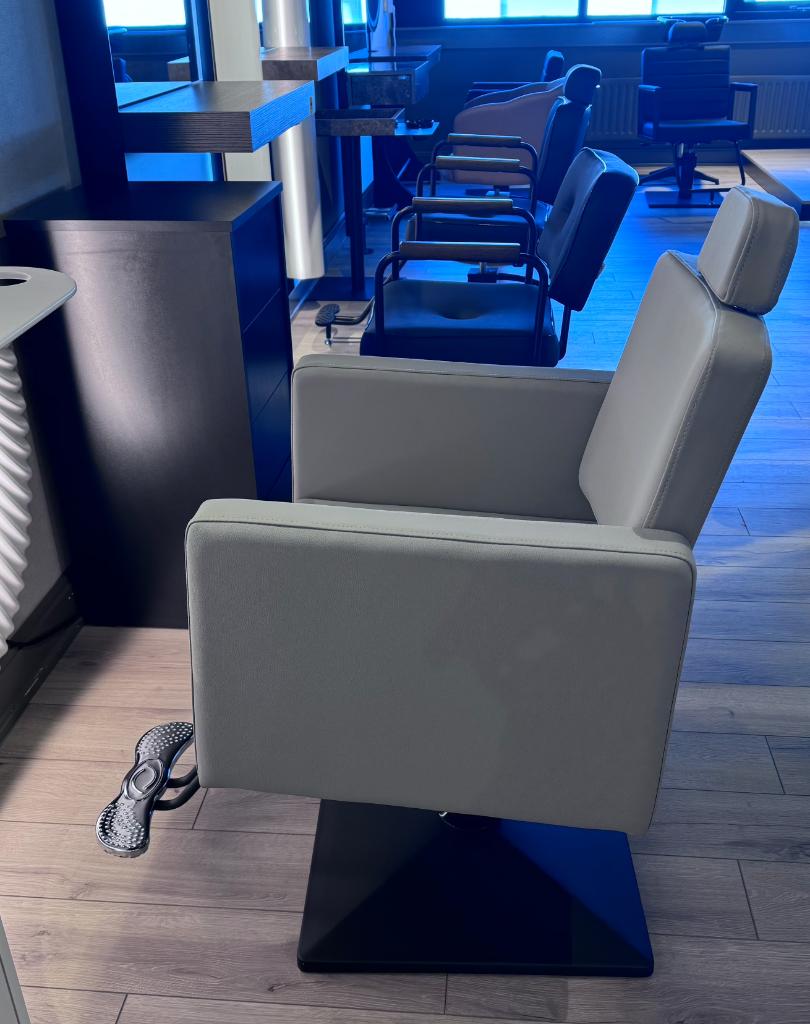 epileerstoel cream creme beige zwart knipstoel kappersstoel, Huis en Inrichting, Woonaccessoires | Overige, Nieuw, Verzenden