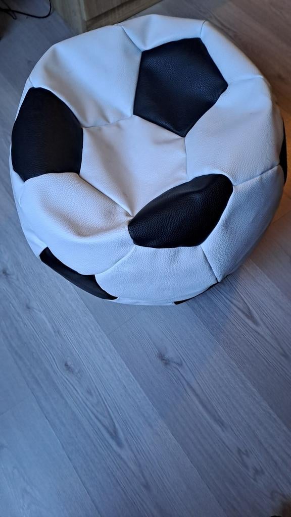 Superbe et confortable Gros  Pouf  en forme de  ballon⚽️ ️, Enlèvement, Comme neuf