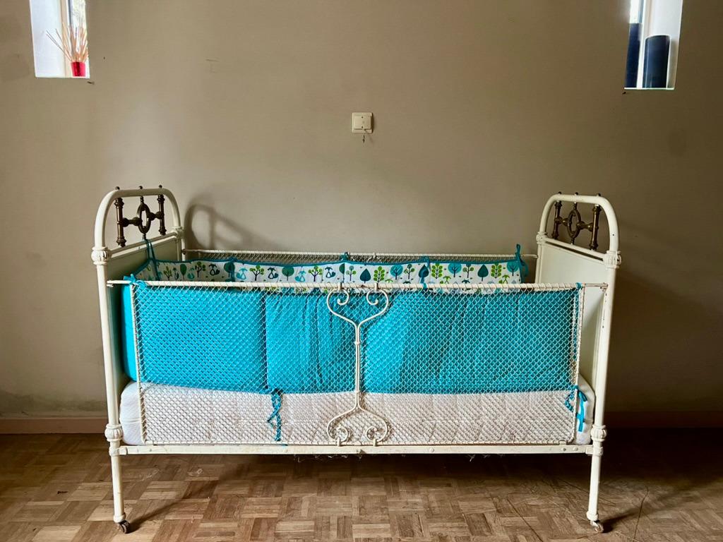 Lit d'enfant ancien, Enfants & Bébés, Chambre d'enfant | Lits, Matelas, 70 à 85 cm, Enlèvement, Utilisé