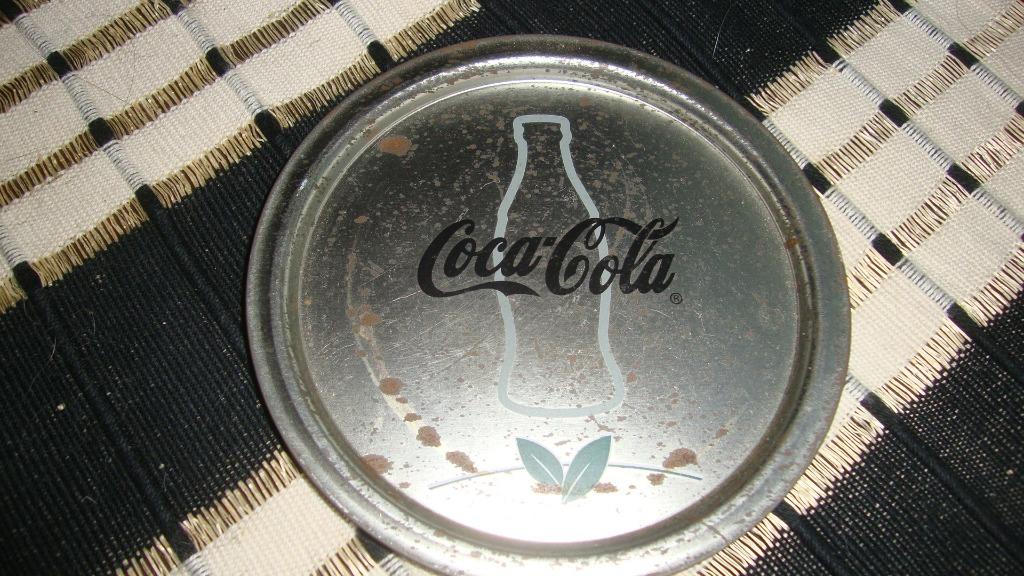 Zeer oud metalen glas onderzettertje coca Cola jaren 1980, Verzamelen, Ophalen of Verzenden, Gebruikt, Overige typen