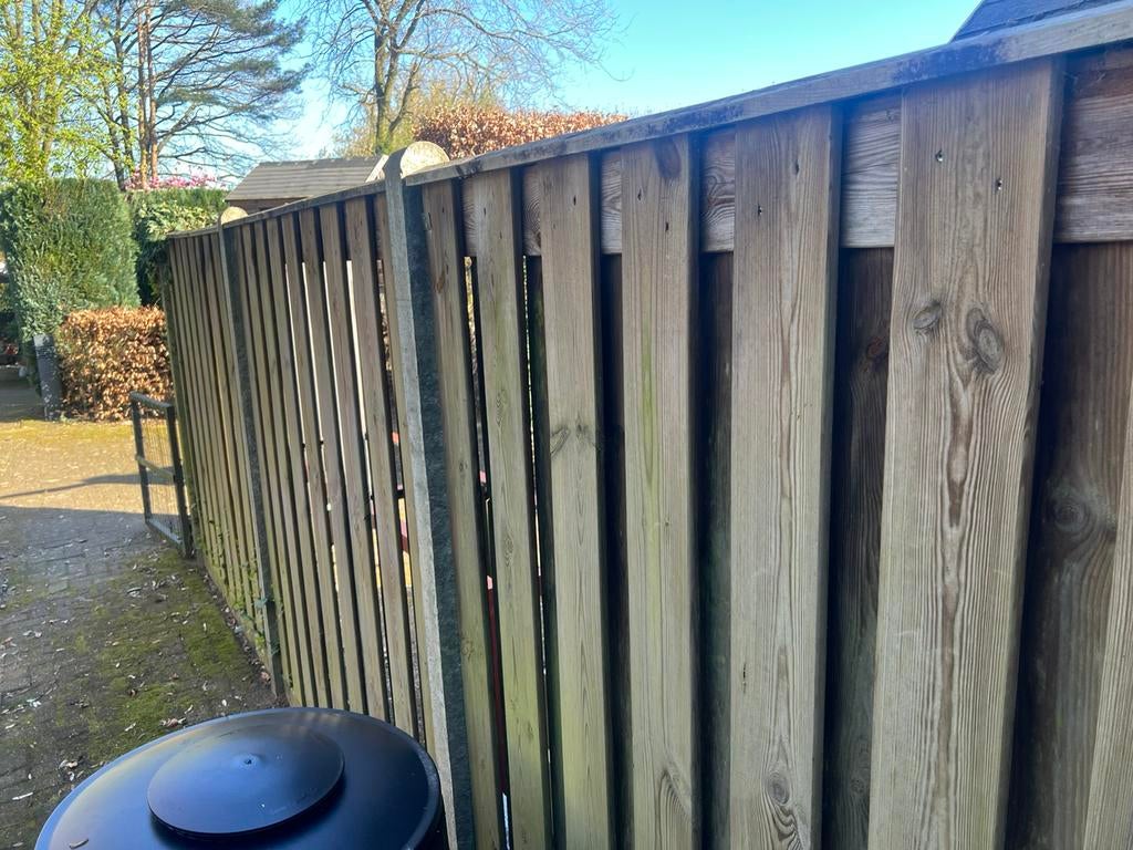 Kleine 12 meter schutting met beton palen, Tuin en Terras, Schuttingen, Gebruikt, Hout, 2 meter of meer, 6 meter of meer, Ophalen