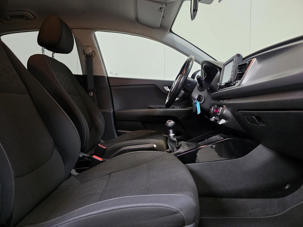 Kia Rio 1.2 benzine - GPS - Apple CarPlay - Topstaat! 1Ste, 0 kg, 4 cilinders, 62 kW, USB