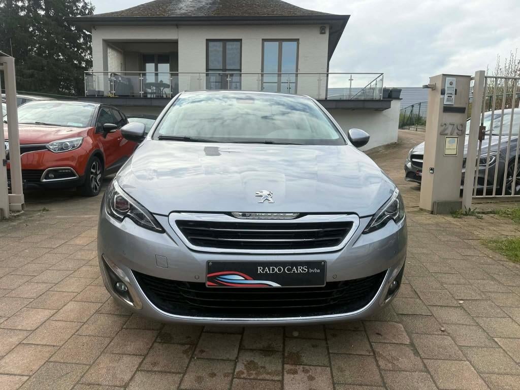 Peugeot 308 essence de 2015... 83000 km, Autos, Capteur de stationnement, 129 g/km, Entreprise, Boîte manuelle
