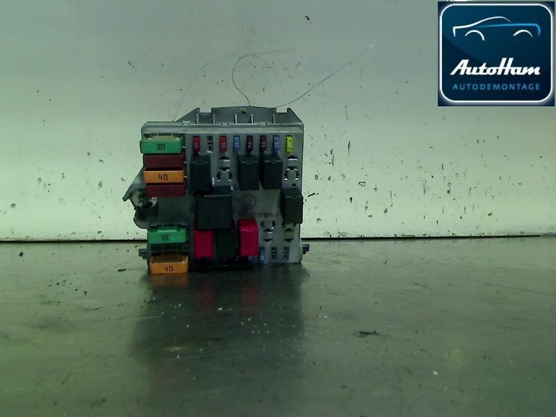 BOITIER FUSIBLES Alfa Romeo 147 (937) (|51742419|), Utilisé, Alfa Romeo