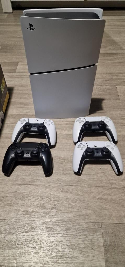 PS5 Slim Digital + 4 controllers, Ophalen, Zo goed als nieuw, Playstation 5 Digital