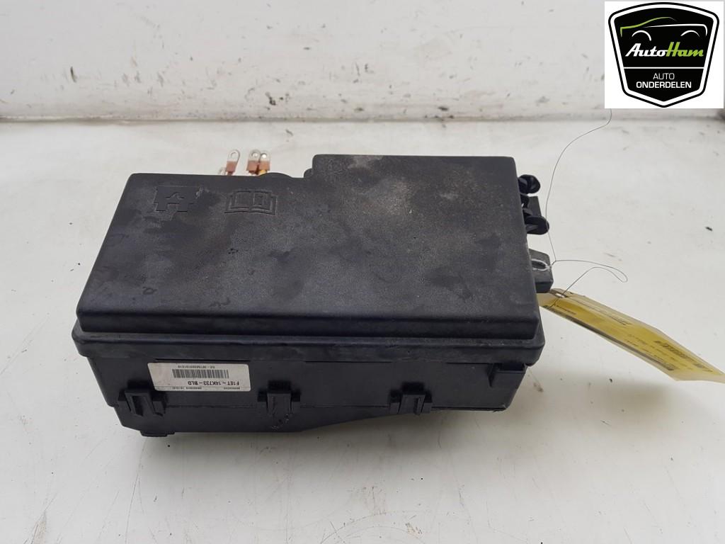 BOITIER FUSIBLES Ford Focus 3 Wagon (|F1ET14K733BLD|), Utilisé, Ford